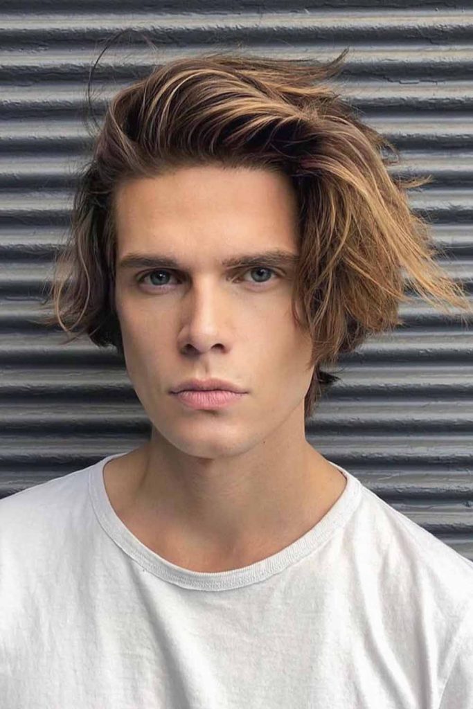 Messy Caramel-Toned Medium Waves